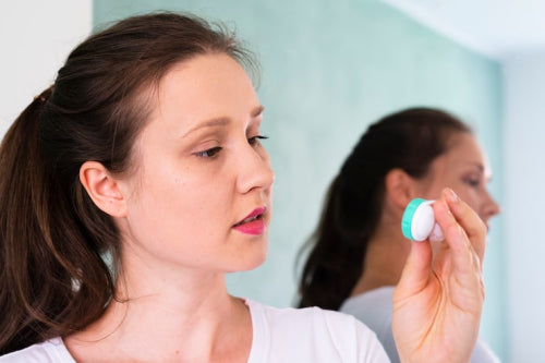 Addressing Puffy Eyes Through Topical Care