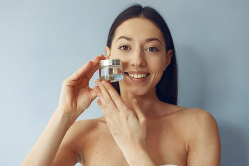 Integrating Hyaluronic Acid Into Anti-Aging Regimens