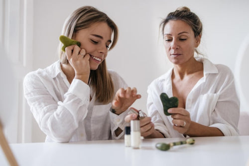 Retinol vs Bakuchiol: Which Fits Your Skincare Routine?