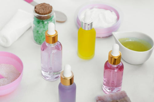 Bakuchiol and Retinol Moisturizers: What Makes Them Different?