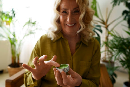 How to Compare Anti-Aging Creams by Ingredients