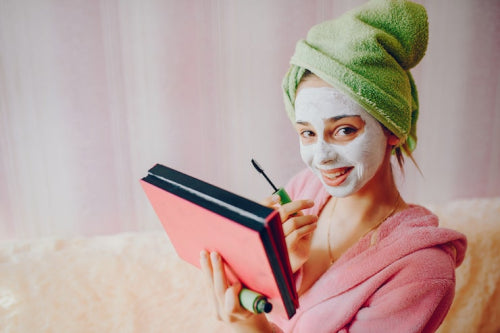 The Essential Guide to Using Premium Face Masks for Anti-Aging